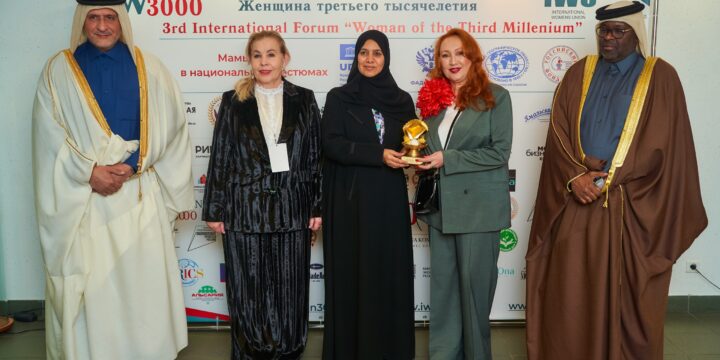 A business meeting at the forum with the Vice-Speaker of the Qatar Shura Council, Her Excellency Dr. Hamda bint Hassan Al Sulaiti